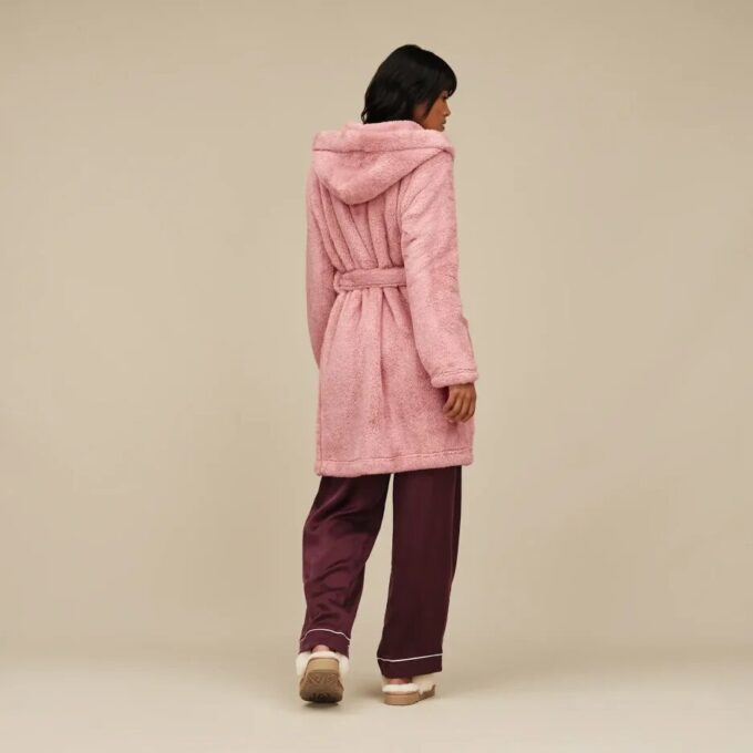 UGG Aarti