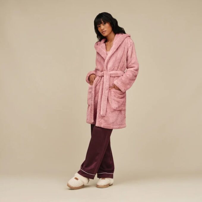 UGG Aarti